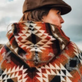 Anden Poncho (Umhang, Überwurf) Alpaka aus Ecuador,,, Dreieck für Frauen.