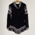 Leichter Poncho-Pullover aus den Anden Südamerikas. Ein modischer Mix aus Poncho und Pullover