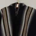 Anden Poncho (Umhang, Überwurf) Alpaka aus Peru, Tribal Design, Unisex