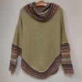 Poncho (Umhang, Überwurf) Alpaka mit Rollkragen und Ärmeln. Eine einzigartig modische wie funktionale Serie von Ponchos für die Damenwelt.