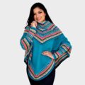 Poncho (Umhang, Überwurf) Alpaka mit Rollkragen und Ärmeln. Eine einzigartig modische wie funktionale Serie von Ponchos für die Damenwelt.