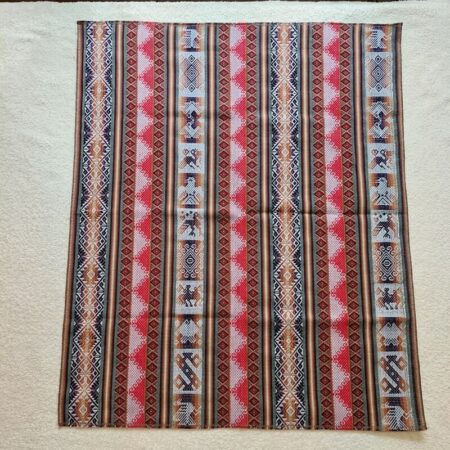 Dieses peruanische Tuch kann als Mesa, Gebets- oder Altartuch verwendet werden. Traditionell, landestypische Motive & Design.
